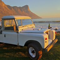 deon@roofs.co.za