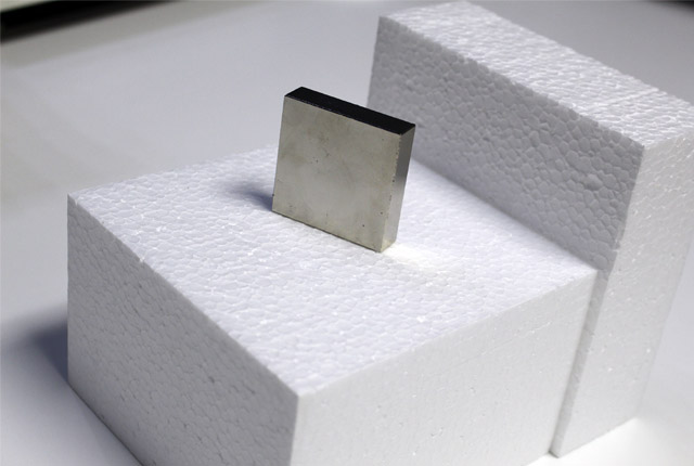Magnet Header
