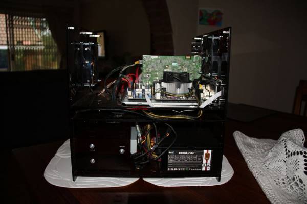 11_ServerCaseSidesOpen.jpg