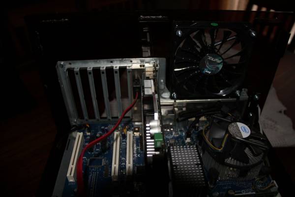 17_ServerCaseIOShield.jpg