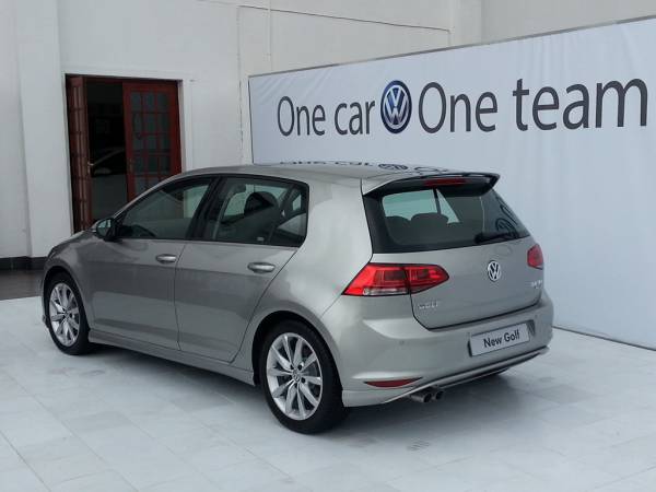 Golf7_2.jpg