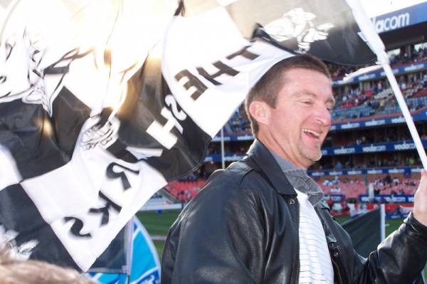 sharks_supporter2.jpg